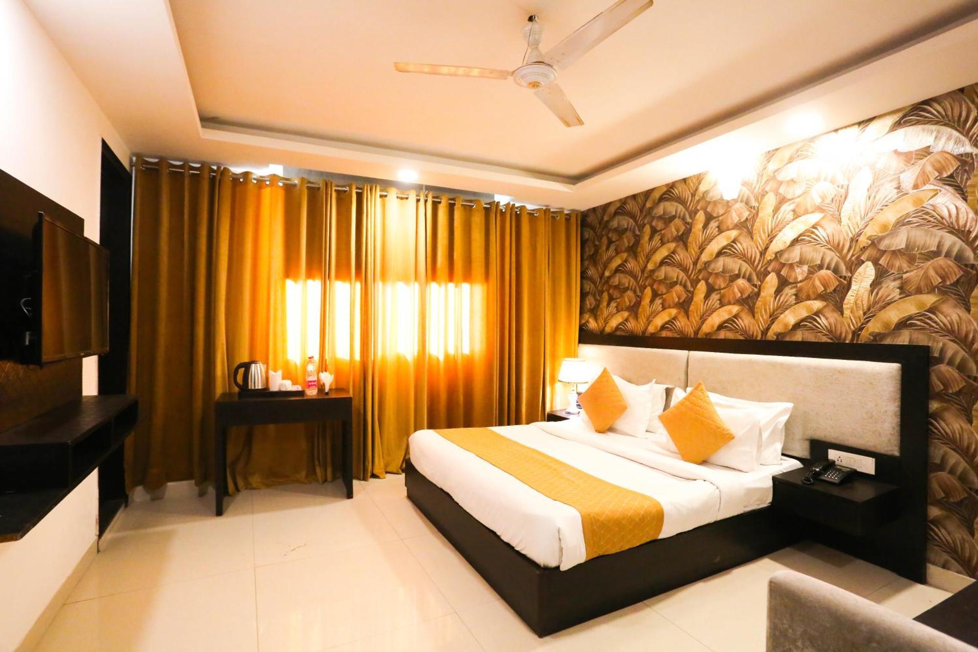 Hotel Aashiyana Neu-Delhi Exterior foto